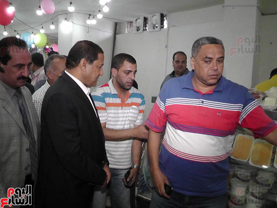 محافظ الغربية يفتتح معرض أسواق تحيا مصر بالمحلة (4)