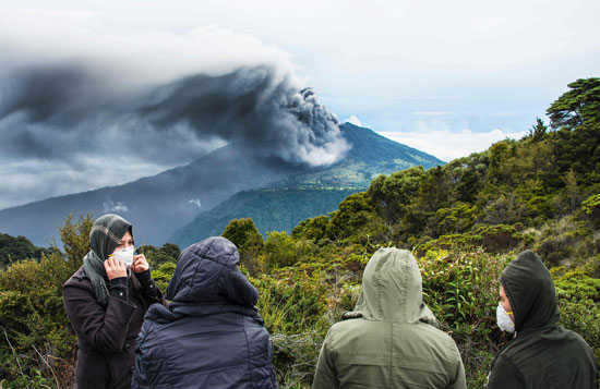 .ثوران بركان وسط كوستاريكا (17)