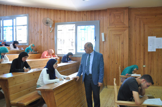 لجان امتحانات - رئيس جامعة كفر الشيخ (1)