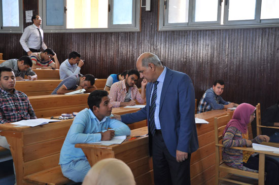 لجان امتحانات - رئيس جامعة كفر الشيخ (2)