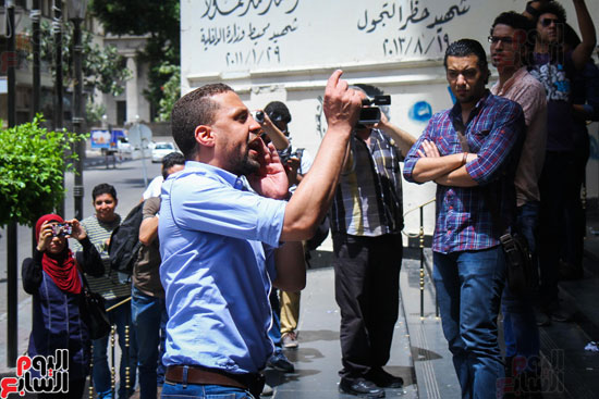 وقفه الصحفيين ضد وزير الداخليه (7)
