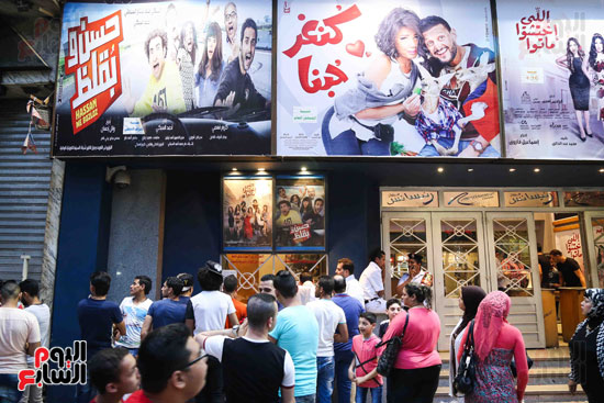 اقبال المواطنيين على السينمات فى شم النسيم  (42)