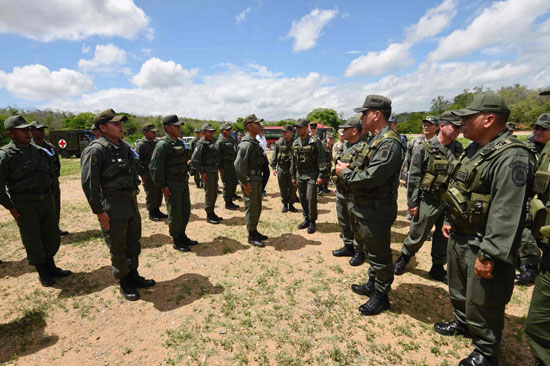 انتهاء-مناورات-عسكرية-واسعة-النطاق-فى-فنزويلا-(13)