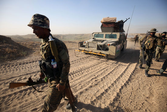 القوات العراقية تتقدم نحو الفلوجة (1)