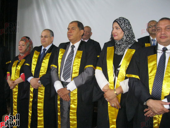 وزير التعليم العالى يكرم رؤساء جامعة بنى سويف السابقين (3)