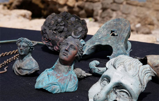 اكتشاف كنوز رومانية عمرها 1600 عام على السواحل الفلسطينية (6)