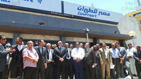 وقفة دعم شركة مصر للطيران من أجل مصر بأسوان (1)