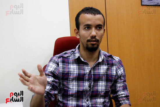 عبد الناصر فراج طالب بالفرقة الثالثة كلية الهندسة جامعة حلوان (3)