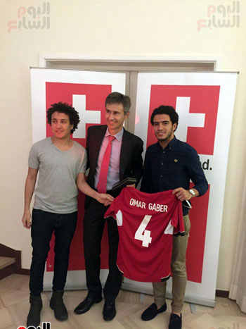 عمر-جابر-مع-السفير-السويسرى-(1)