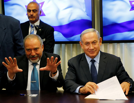 ليبرمان ينضم للحكومة الاسرائيلية ويشغل منصب وزير الدفاع (6)
