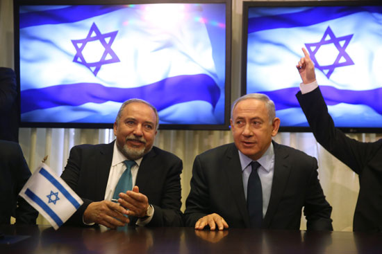 ليبرمان ينضم للحكومة الاسرائيلية ويشغل منصب وزير الدفاع (8)