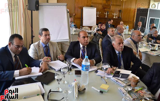 رئيس جامعة الاسكندرية يفتتح ورشة عمل دعم إصلاح التعليم العالى فى مصر (2)