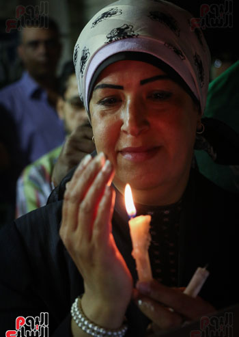 وقفة بالشموع لـالوفد بالإسكندرية لتأبين ضحايا الطائرة المنكوبة (1)