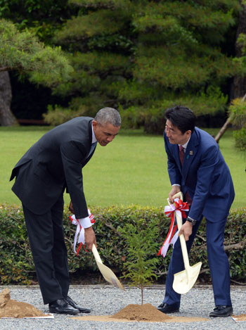  رئيس وزراء اليابان يصطحب زعماء مجموعة الـ7 لمزار دينى قبل انطلاق القمة (12)