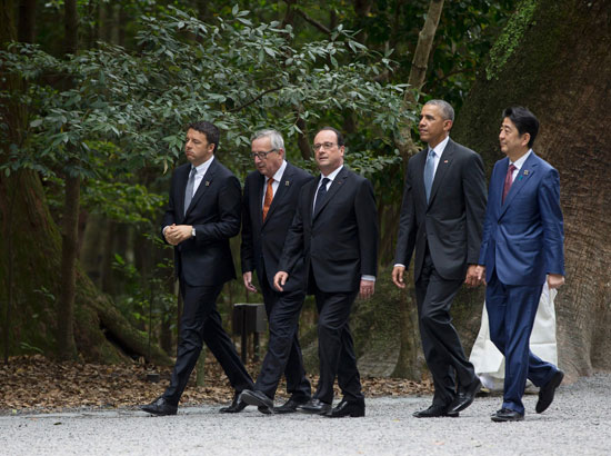  رئيس وزراء اليابان يصطحب زعماء مجموعة الـ7 لمزار دينى قبل انطلاق القمة (5)