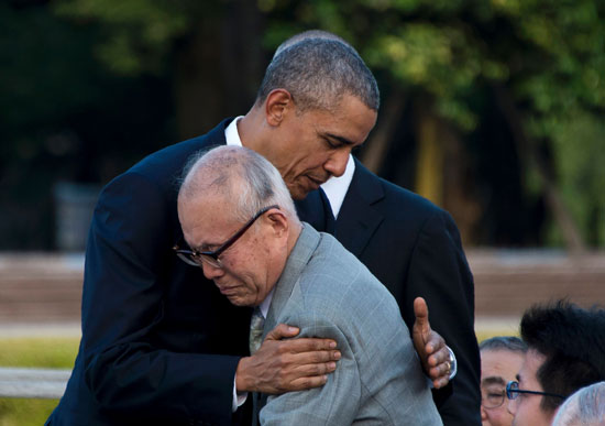 اوباما مع ضحايا هيروشيما