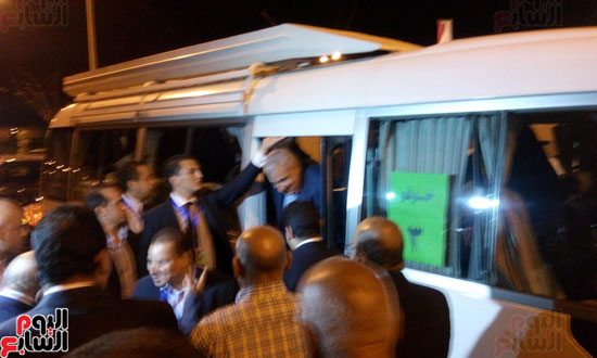 إبراهيم محلب و6 وزراء يفتتحون مستشفى الأورام فى الأقصر (1)
