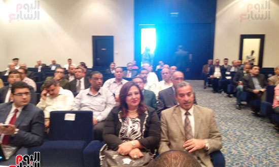 بدء مؤتمر الرؤية التنموية وفرص الاستثمار بجنوب سيناء‎ (2)