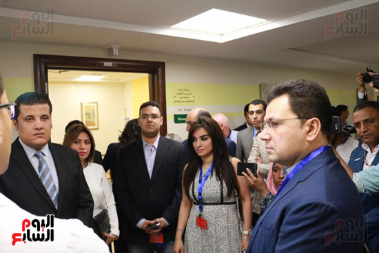 إبراهيم محلب و6 وزراء يفتتحون مستشفى الأورام فى الأقصر  (10)