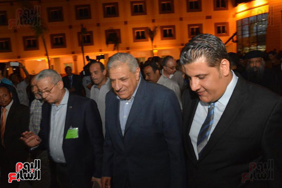 إبراهيم محلب و6 وزراء يفتتحون مستشفى الأورام فى الأقصر  (3)