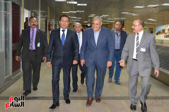 إبراهيم محلب و6 وزراء يفتتحون مستشفى الأورام فى الأقصر  (24)