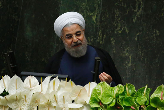 نواب البرلمان الإيرانى يؤدون اليمين بحضور روحانى (18)