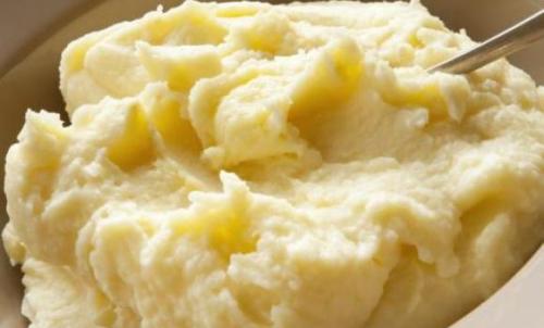 Boiled-potatoes-and-mashed