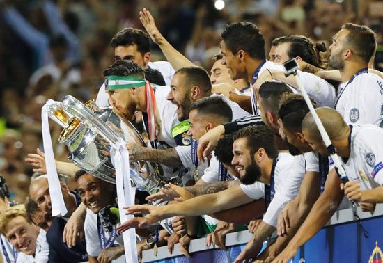 احتفالات ريال مدريد بعد التتويج بدورى الأبطال   (5)