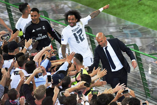 احتفالات ريال مدريد بعد التتويج بدورى الأبطال   (14)