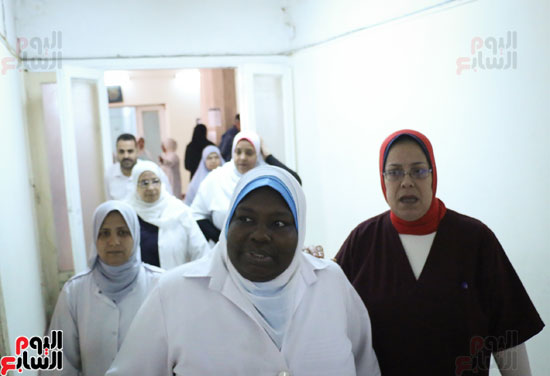 العاملين بمستشفى المبرة بالإسكندرية (1)