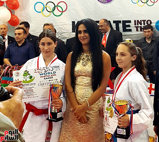 شيخة ال ثانى تشارك فى توزيع جوائز دورة الألعاب للفنون القتالية بجورجيا (1)