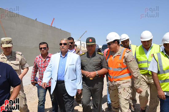 كامل الوزير بدء أعمال الحفر الفعلى لأنفاق قناة السويس أول رمضان (8)