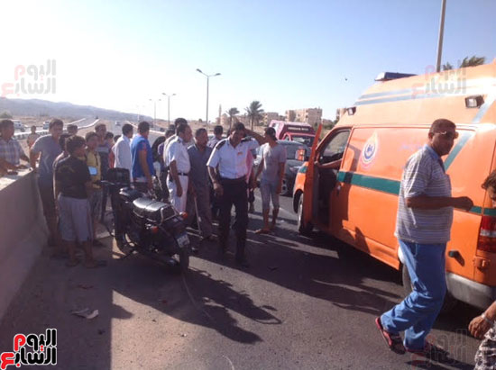 إصابة شرطى مرور أثناء تأمين سيارة محافظ جنوب سيناء (1)