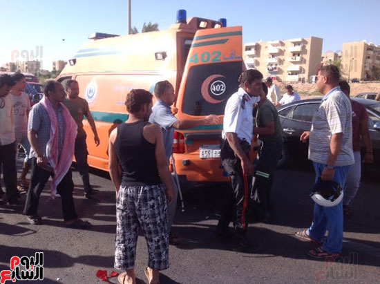 إصابة شرطى مرور أثناء تأمين سيارة محافظ جنوب سيناء (5)