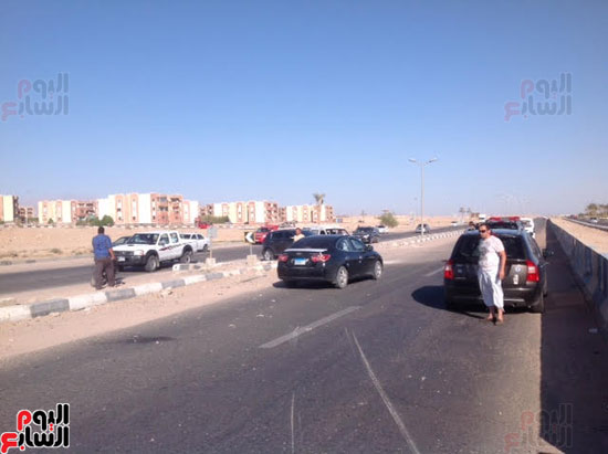 إصابة شرطى مرور أثناء تأمين سيارة محافظ جنوب سيناء (3)