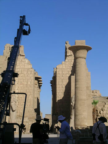 تصوير مشاهد خارجية من فيلم ما لا تعرفه عن بهية بمعبد الكرنك بالأقصر (2)