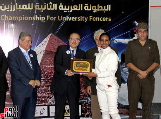  محافظ بنى سويف يشهد نهائى البطولة العربية للمبارزين الجامعيين    (5)