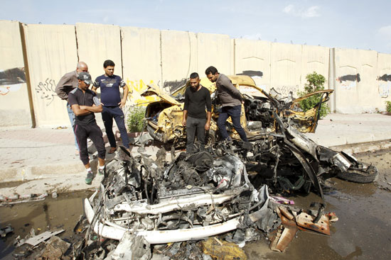 مصرع 4 أشخاص وإصابة 15 آخرين فى تفجير استهدف زوار شيعة ببغداد (3)