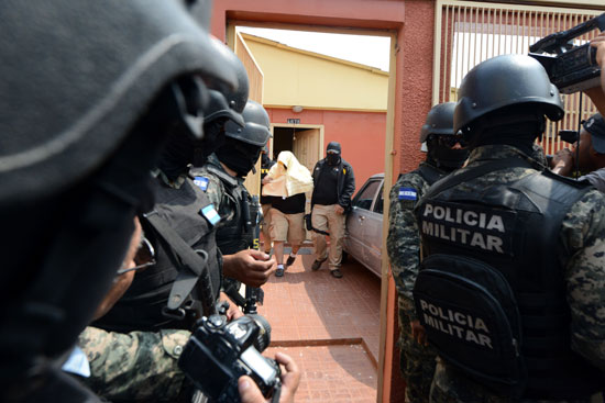 توقيف 4 أشخاص للاشتباه فى اغتيالهم ناشطة بيئية فى هندوراس (2)