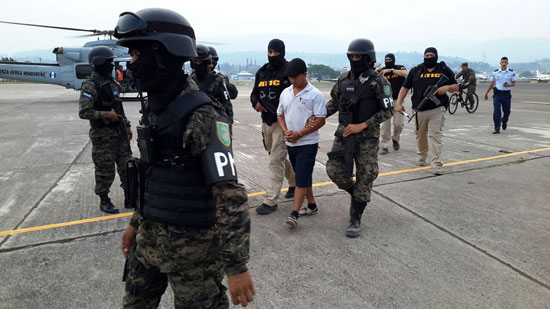توقيف 4 أشخاص للاشتباه فى اغتيالهم ناشطة بيئية فى هندوراس (8)