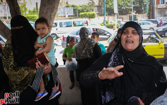 وقفة لأهالى الطوبجية أمام مبنى محافظة الإسكندرية (4)