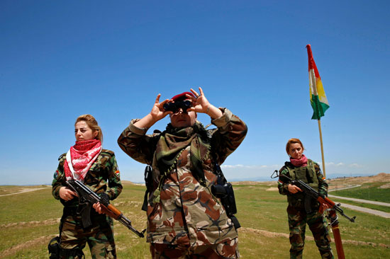 الجميلات الإيزيديات يحاربن ظلام داعش (6)