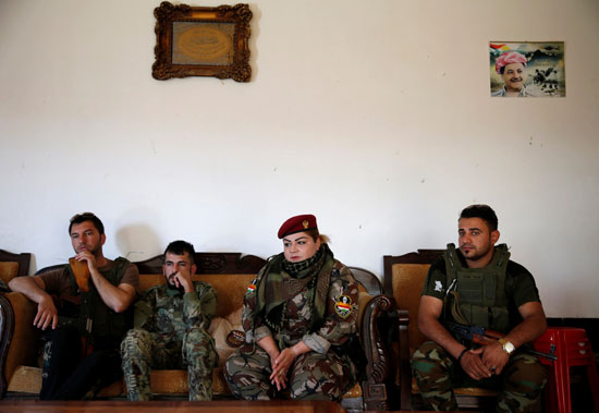 الجميلات الإيزيديات يحاربن ظلام داعش (20)