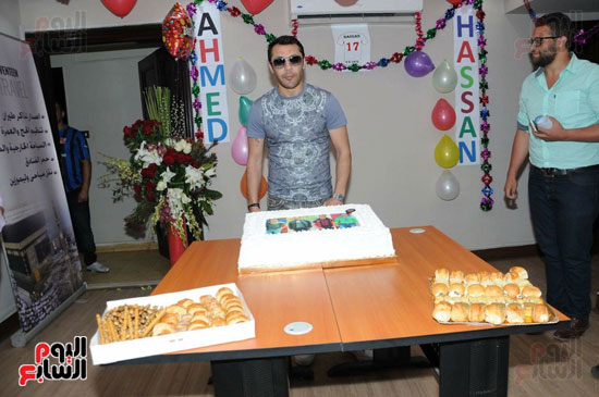 1-(12).. الصقر أحمد حسن يحتفل بعيد ميلاده ال 41 