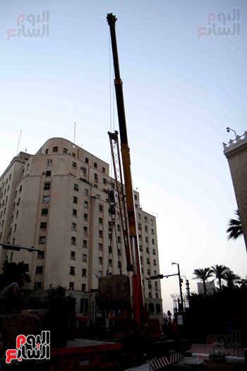 محافظة القاهرة تواصل إزالة الحواجز الخرسانية من محيط مقر الداخلية القديم (16)