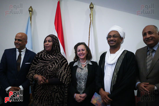القنصلية السودانية تُكرم الشاعرة روضة الحاج (13)