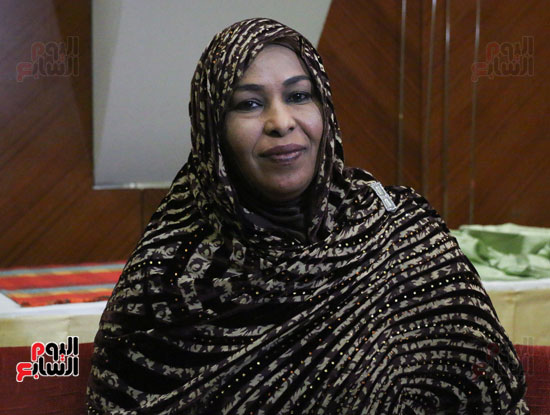 القنصلية السودانية تُكرم الشاعرة روضة الحاج (5)