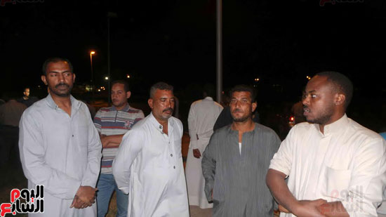 أهالى أسوان ينتظرون جثامين ذويهم فى أحداث ليبيا (3)