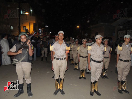 جثمان أمين شرطة شهيد حريق السويس (4)