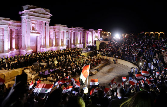 سوريا تحتفل بمئوية عيد الشهداء على مسرح تدمر بعد استعادته من داعش (15)